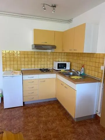 Apartments Katja 斯廷佳