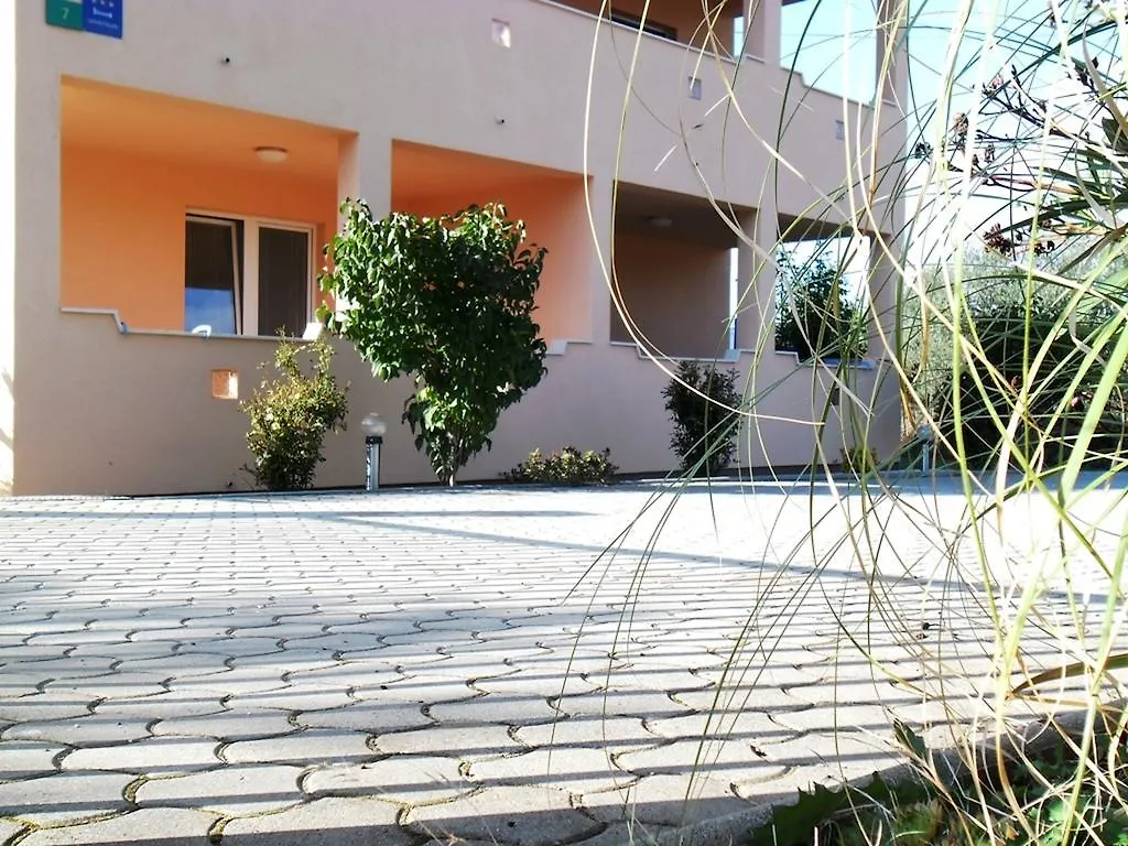 Apartments Katja Stinjan Croatia